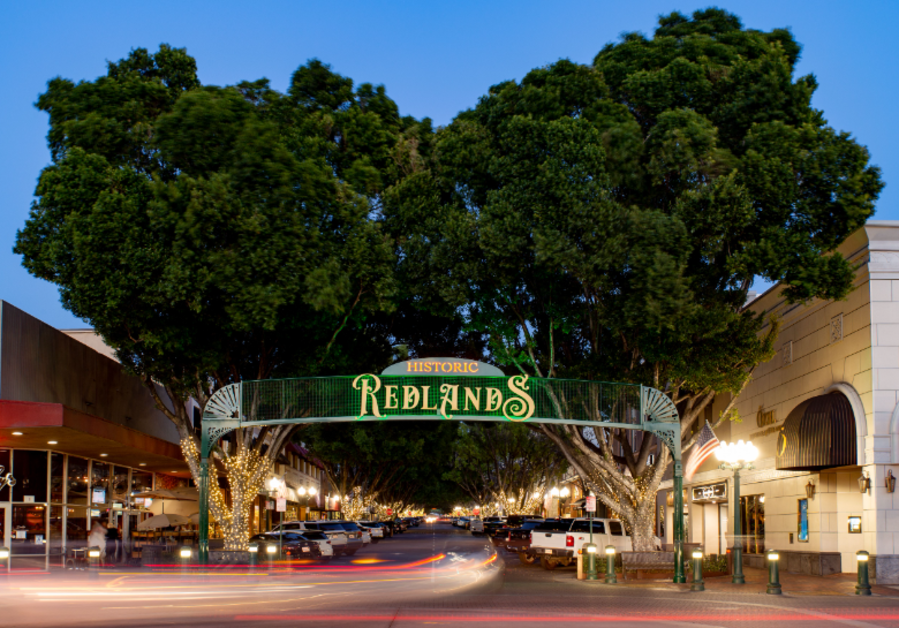 Redlands Visitor & Resident Guide